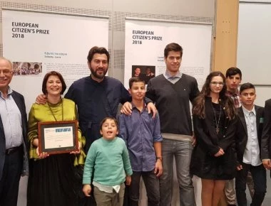 O πάτερ Αντώνιος κέρδισε το βραβείο του Καλύτερου Ευρωπαίου Πολίτη! (φώτο)